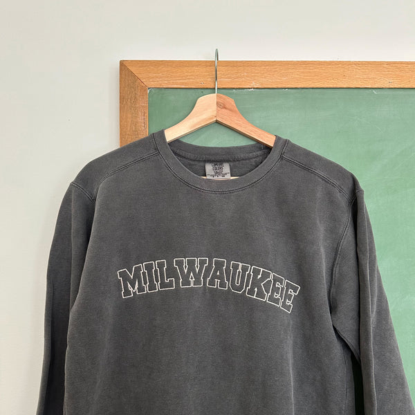“Milwaukee” Outline Embroidered Crew - Pepper